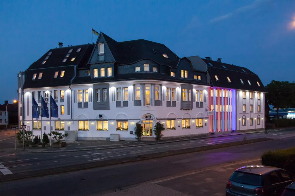 Hotel Moerser Hof Exterior photo